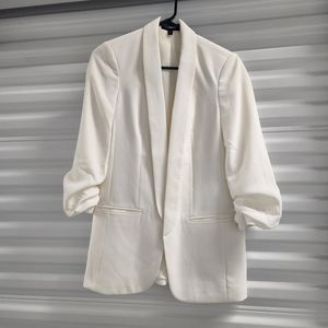 White oversized blazer